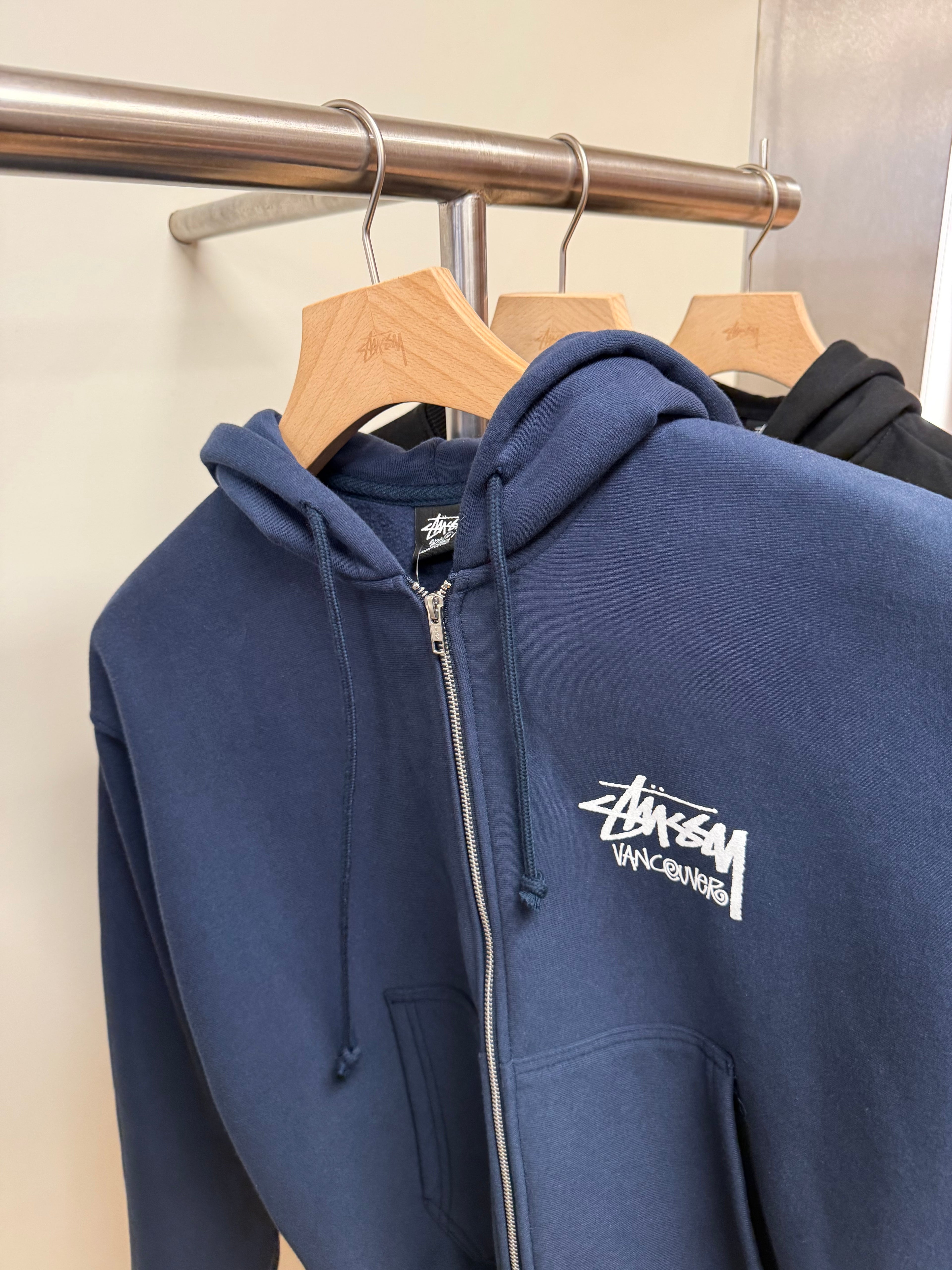 STÜSSY vancouver限定 連帽外套 [深藍]