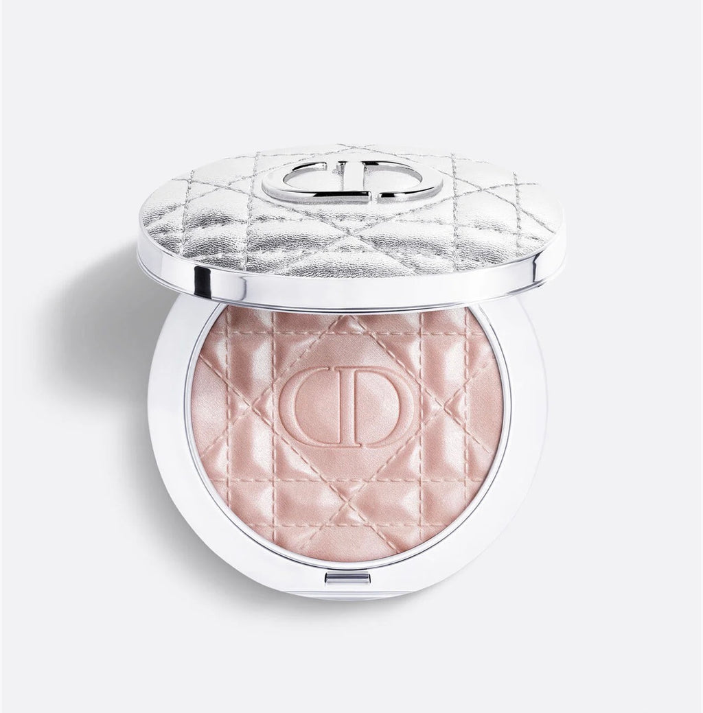 DIOR GLOW 打亮