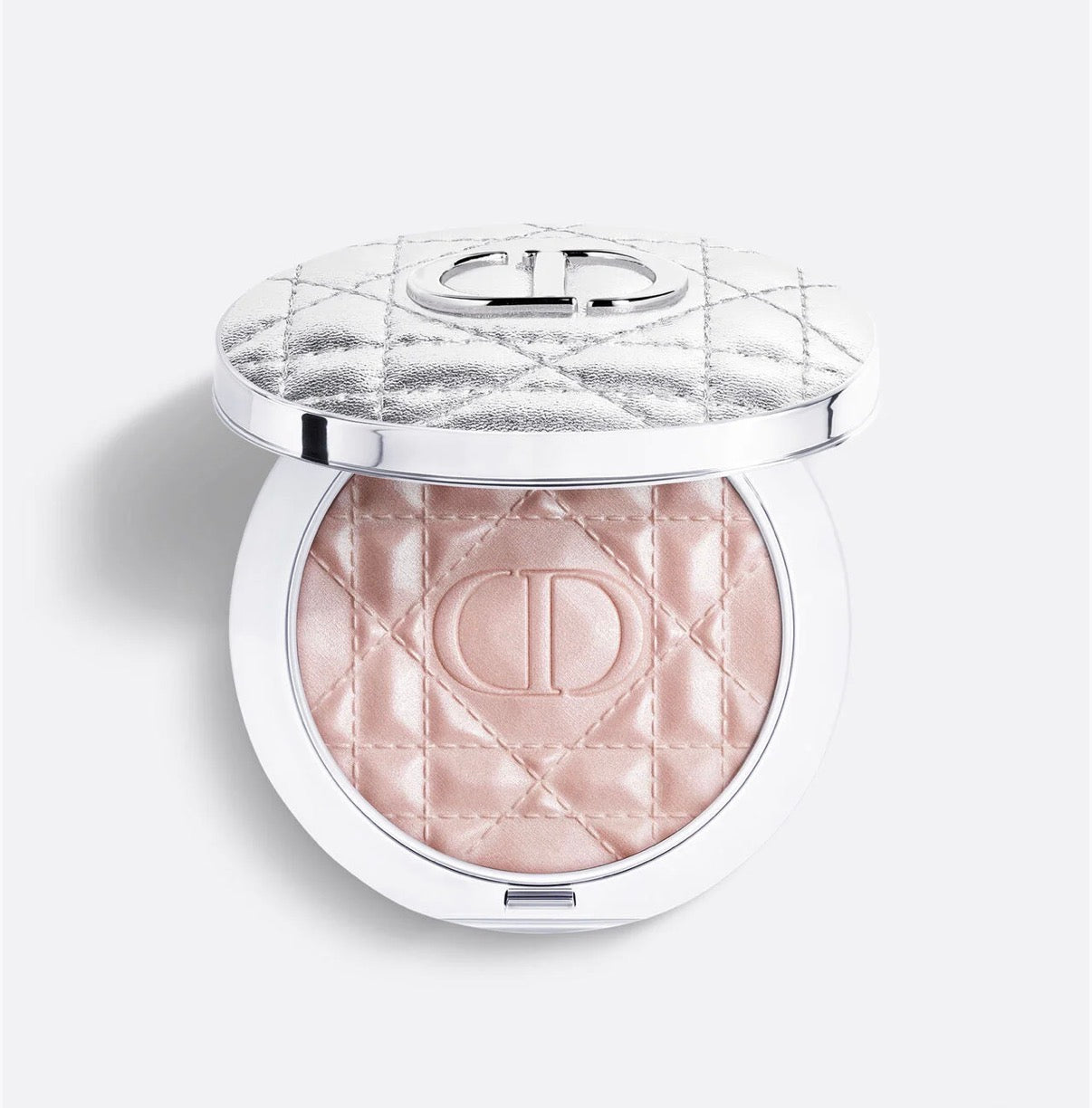 DIOR GLOW 打亮