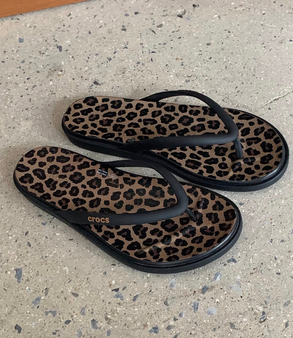 CROCS 豹紋夾腳拖🩴