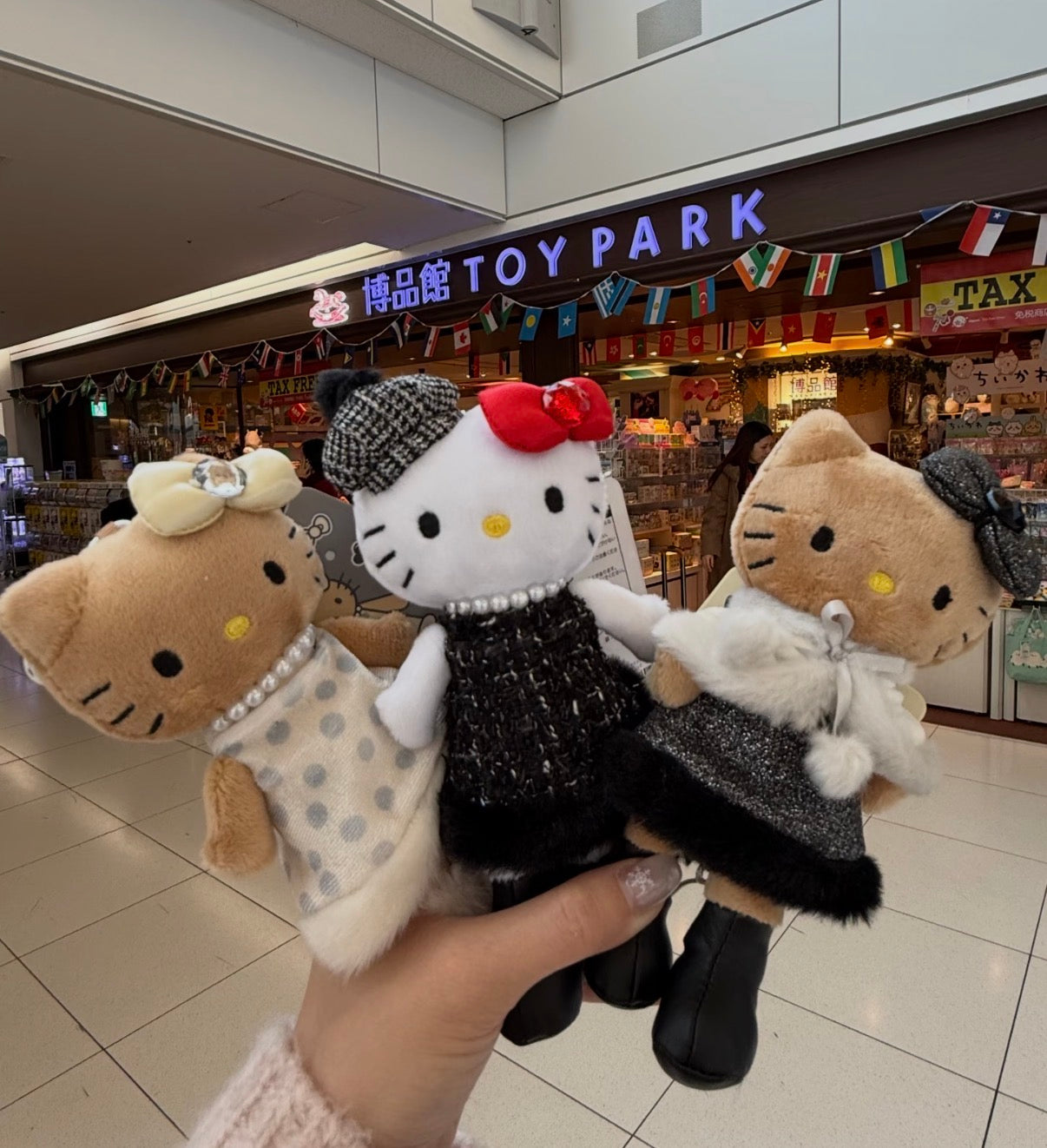 [三麗鷗] 冬季限定 貴婦長腿Kitty